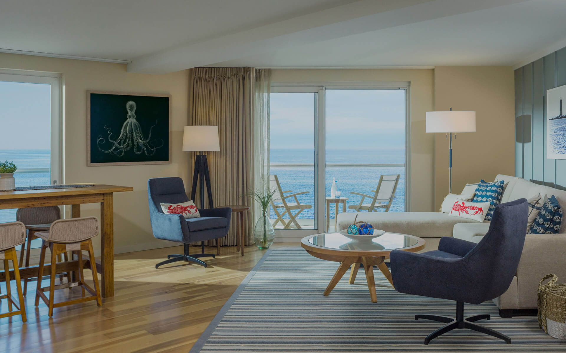 One Bedroom Oceanfront Corner Suite